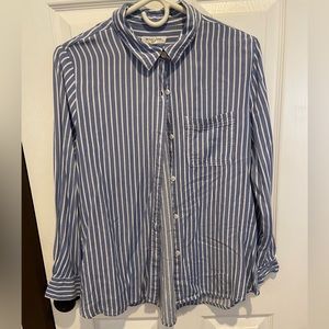 Lightweight Button Top